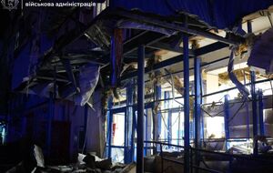 Унаслідок атаки постраждало двоє чоловіків і три жінки, одна з них – у важкому стані