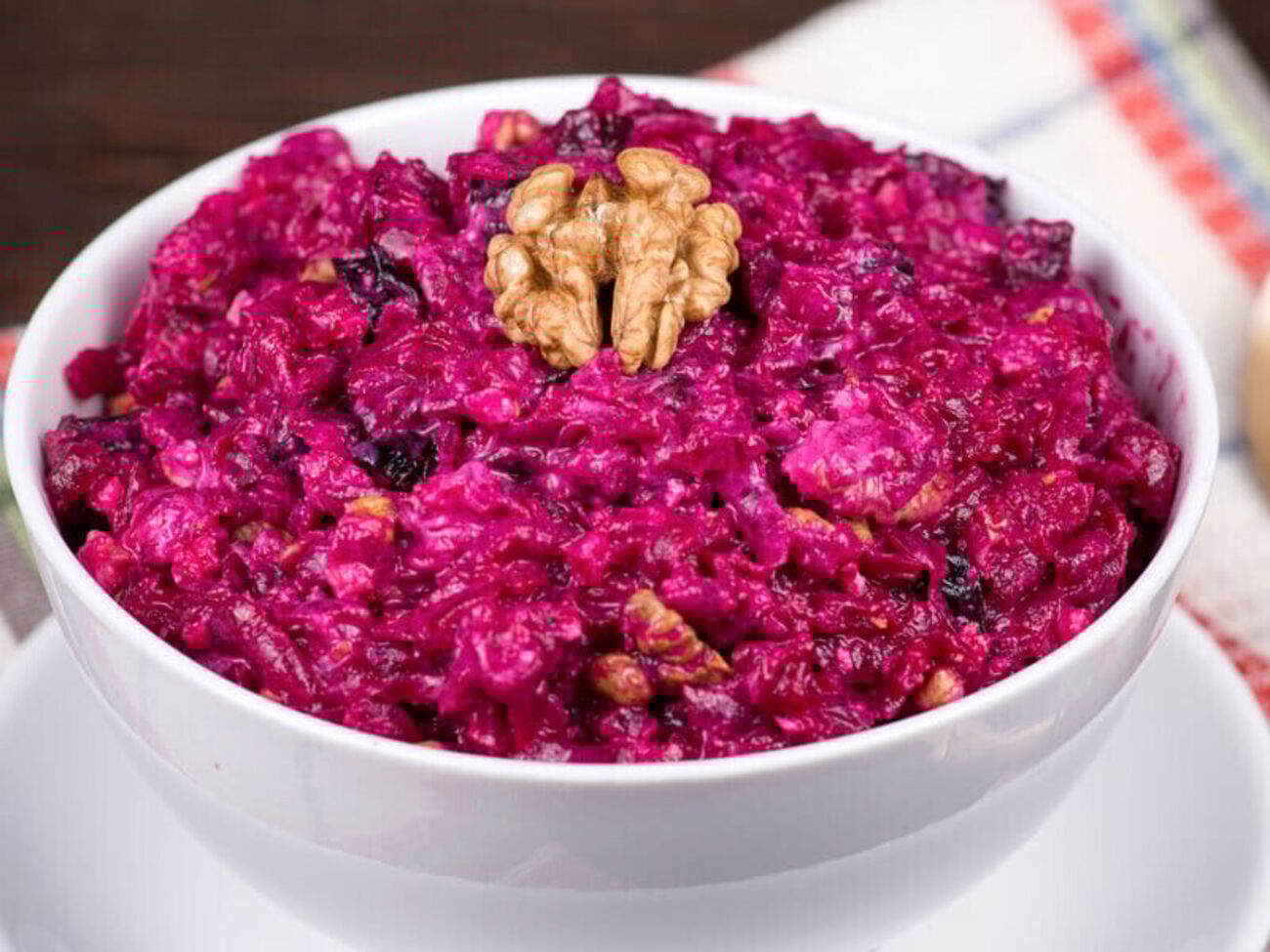 Для салата понадобится яблоко