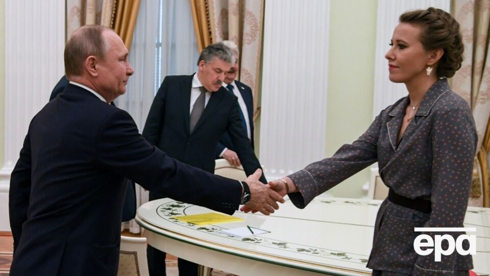 Собчак назвала маячнею заяву про можливу причетність Путіна до ймовірного вбивства її батька