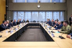 Сторони схарактеризували переговори як "вкрай продуктивні", остаточне рішення щодо цього рамкового документа ухвалюватимуть президенти України і США