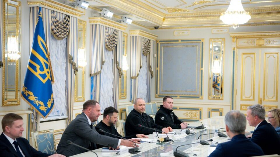 СМИ узнало, что было в соглашении, которое вместе с "мирным планом" США в Киев привезли американские военные