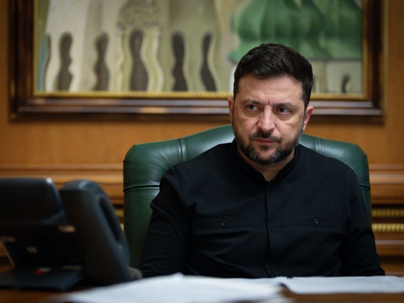 Переговоры сопровождаются политическим давлением, указал президент