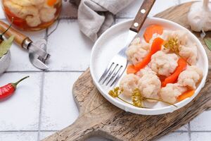 Капуста будет мариноваться пять-шесть часов
