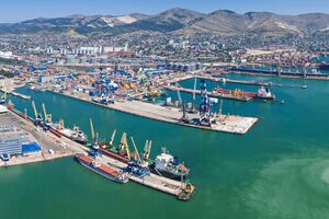 Порт в Новороссийске является вторым по величине центром экспорта нефти в России и главной базой Черноморского флота РФ, отметили источники СБУ