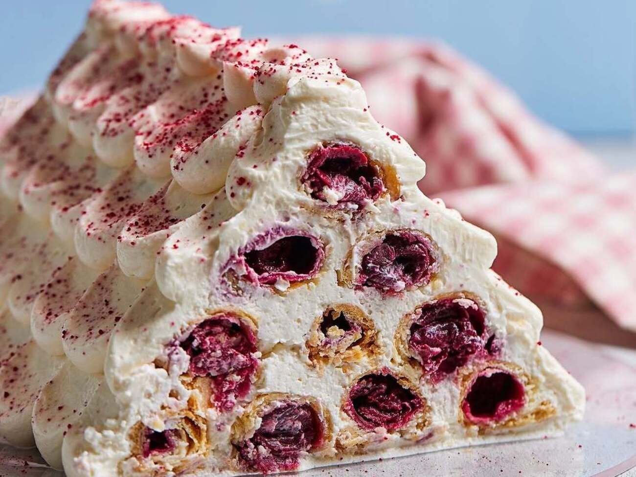 Торт должен постоять в холодильнике ночь