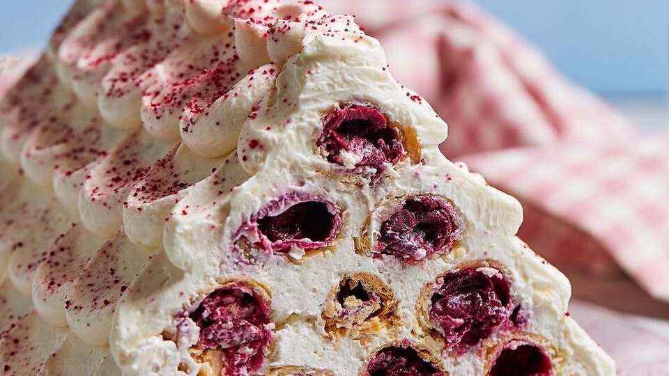 Торт має постояти в холодильнику ніч