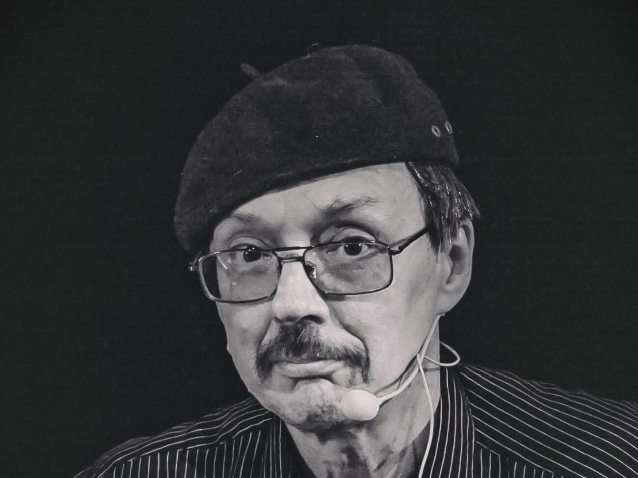 Для "Шоу довгоносиків" Тупчій створив сотні латексних носів