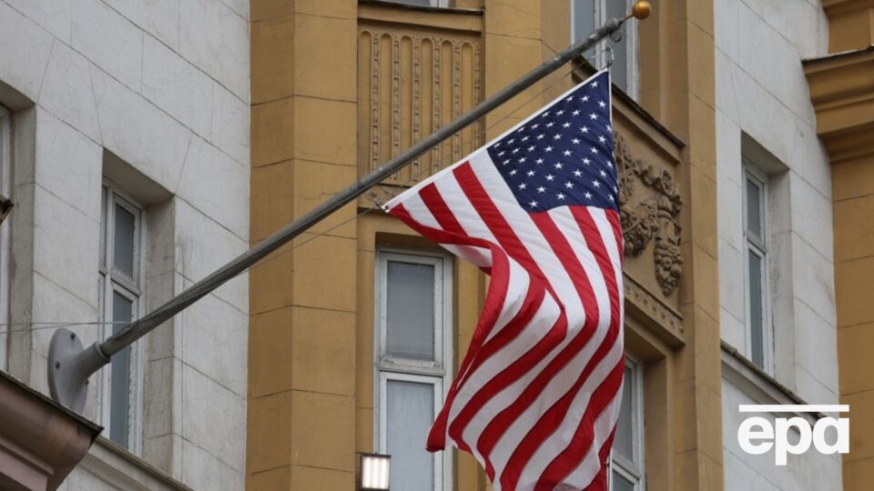 Точная суть переговоров пока неясна, и неизвестно, кто входил в российскую делегацию, говорится в статье