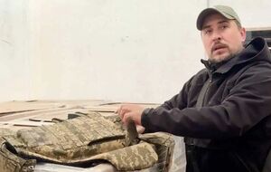 Бронежилеты сделаны качественно, готовы показать их любому, заявил Стеценко