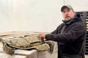 Бронежилети зроблені якісно, готовий показати їх будь-кому, заявив Стеценко