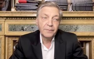 Москва все же держит Дональда за его рыжие яйца