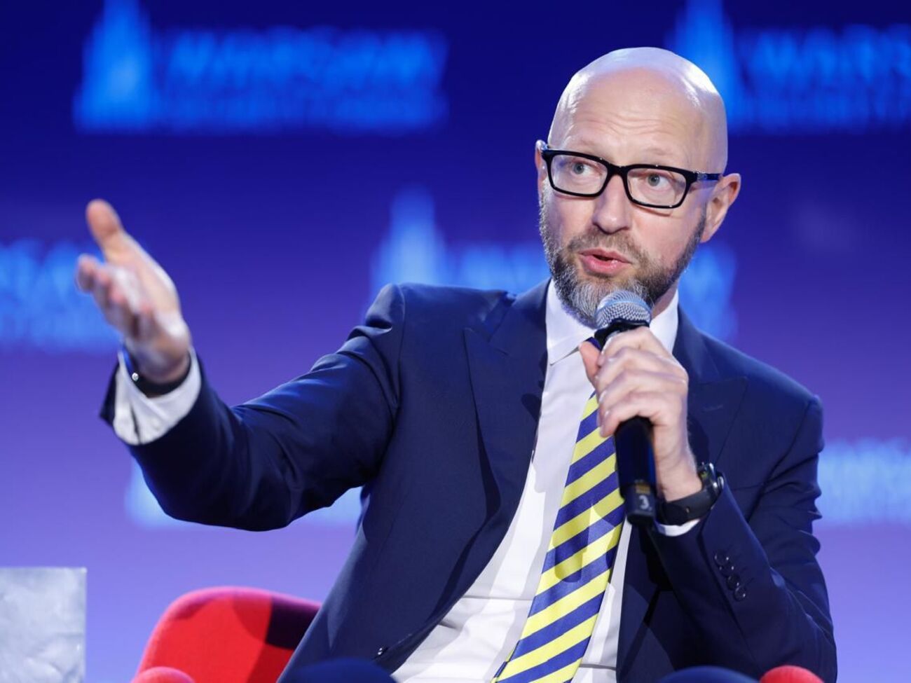 Яценюк: Подход Дональда Трампа стал более гибким