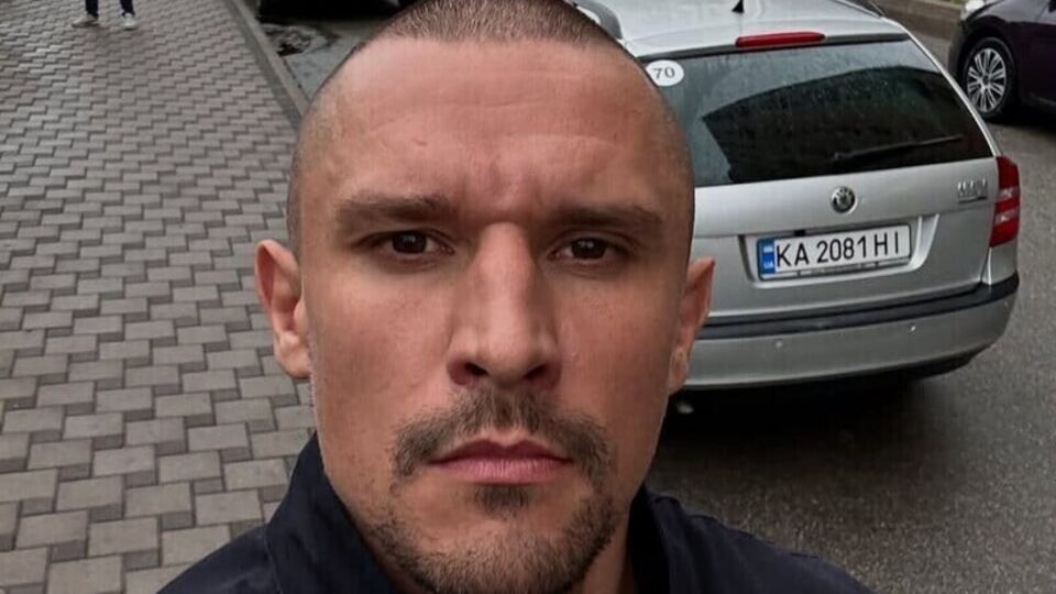 Останнім часом публікації в Instagram Цимбалюка – це фото з учасницями шоу "Холостяк"