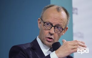 ФРГ продолжает поддерживать Украину, отметил Мерц