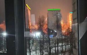 Згідно з аналізом ЗМІ опублікованих у соцмережах відео, безпілотники влучили в підприємство АТ "ВНИИР-Прогресс"