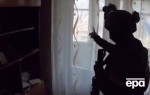 Враг пытался накапливаться в многоэтажке, но попал в засаду ССО