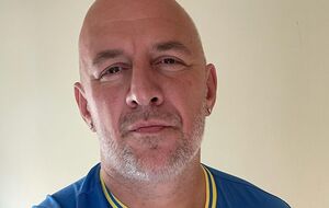 Потап переехал за границу