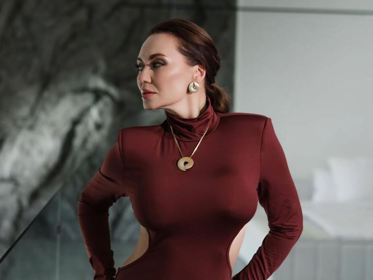 Саливанчук: Я не беспокоюсь, что одна. Но я как любая женщина хочу, чтобы меня обняли