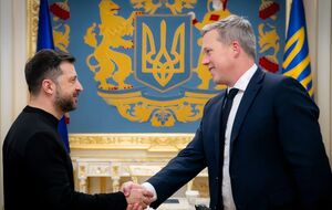 Во время встречи Дрисколла с Зеленским в Киеве Украине был озвучен ультиматум, писали СМИ