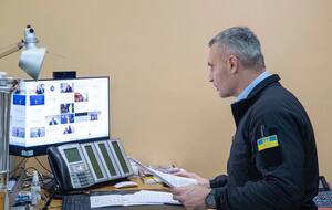 Европа должна принимать активное участие в обсуждении "мирного плана", заявил Кличко