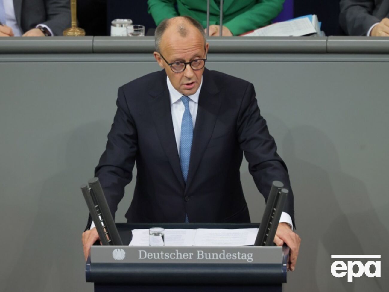 Мерц заверил, что правительство Германии и далее будет поддерживать Украину