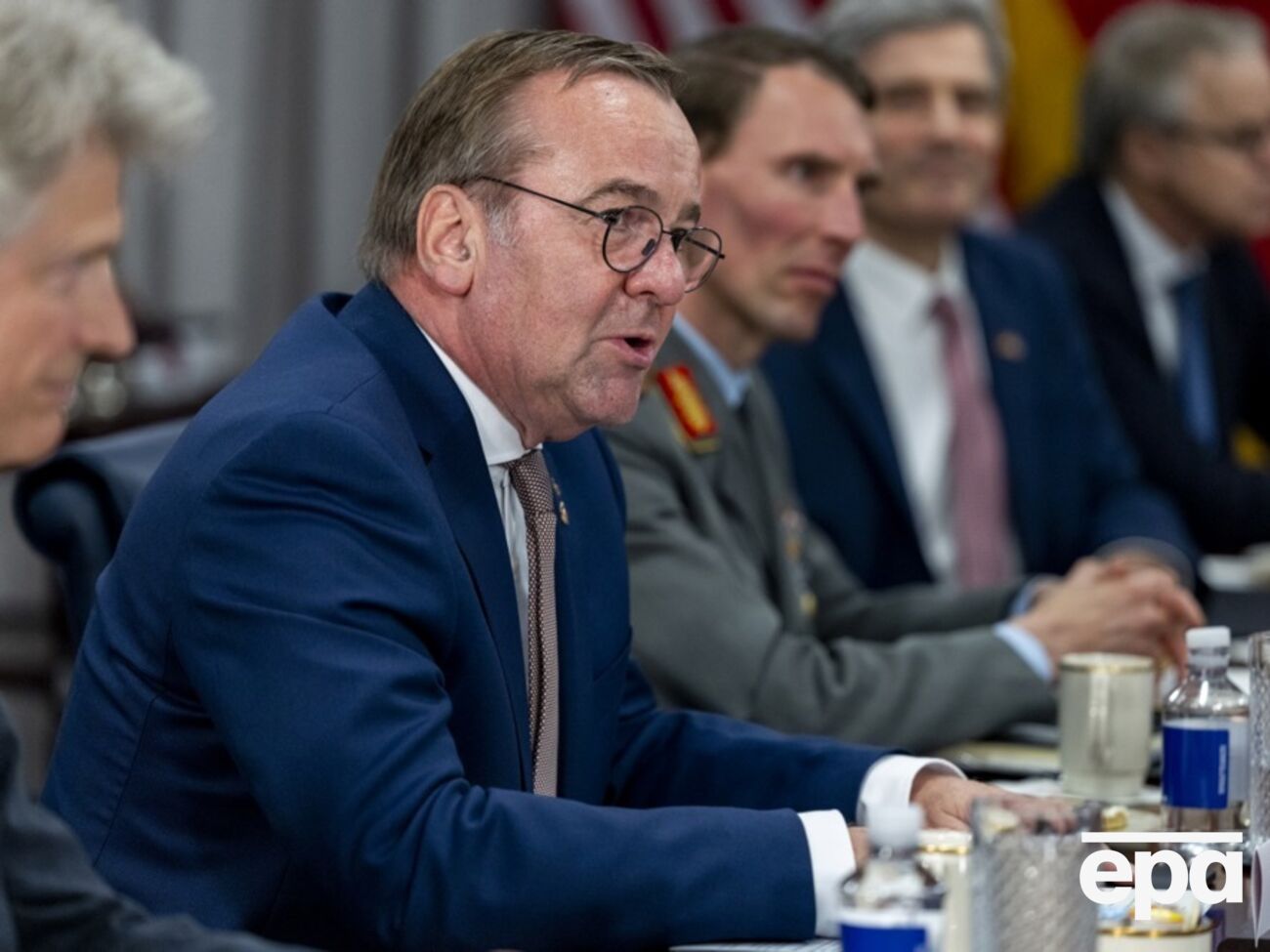 Писториус предостерег от принуждения Украины к "односторонним территориальным уступкам"