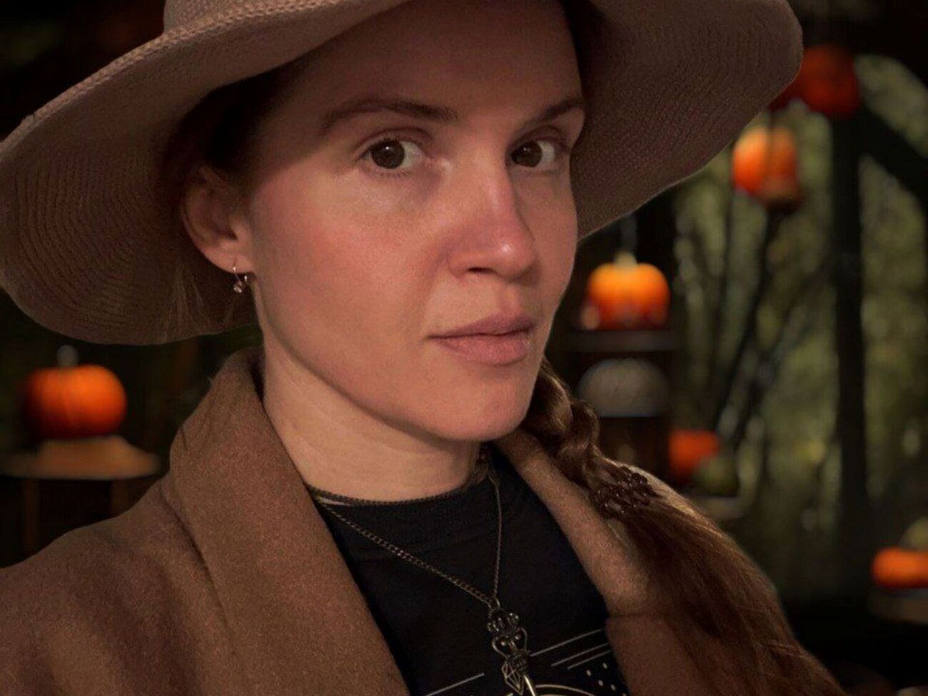 Безугла офіційно незаміжня