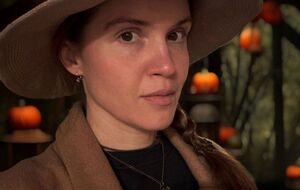 Безуглая официально не замужем