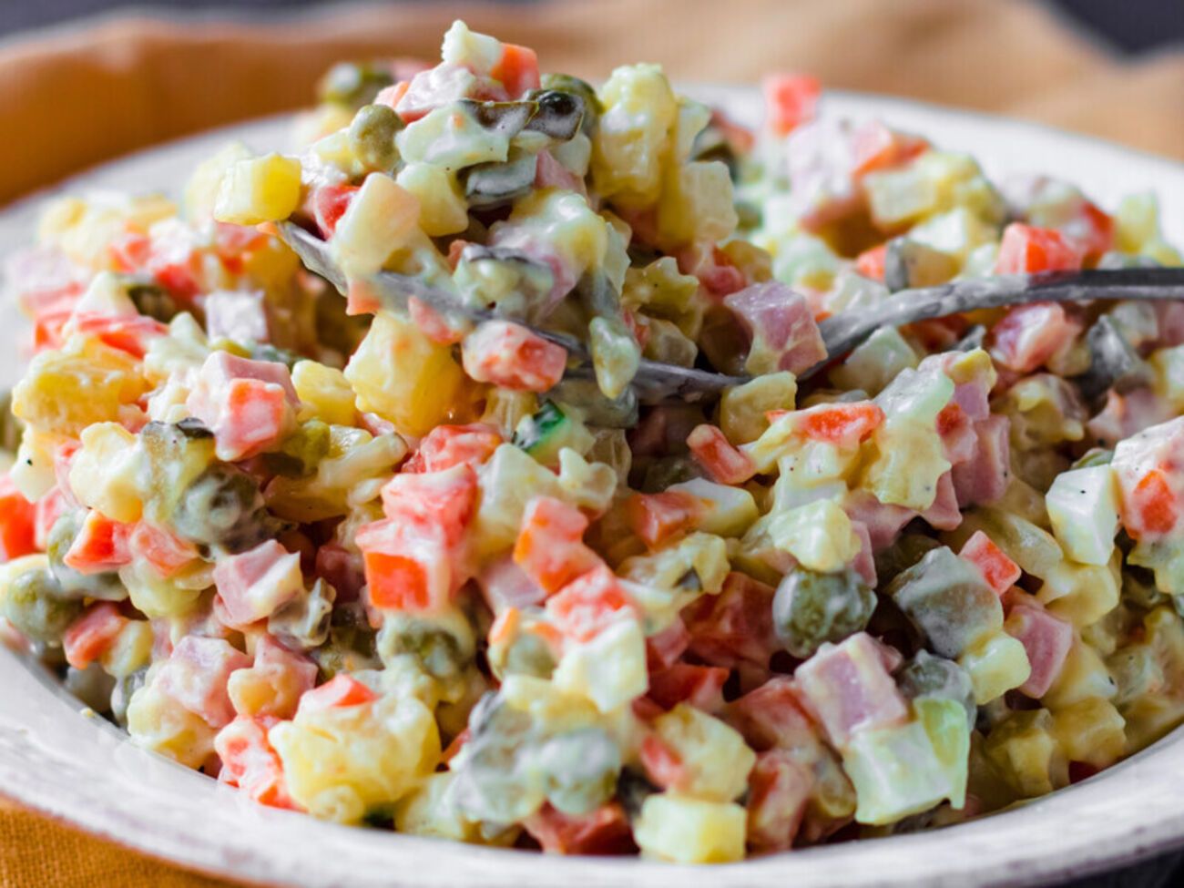 По этому рецепту для салата понадобится луковица