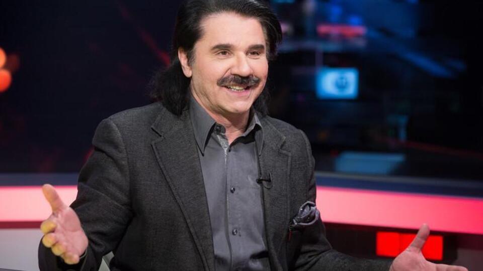 Зибров ранее рассказывал, что за жизнь всего два раза сбривал усы