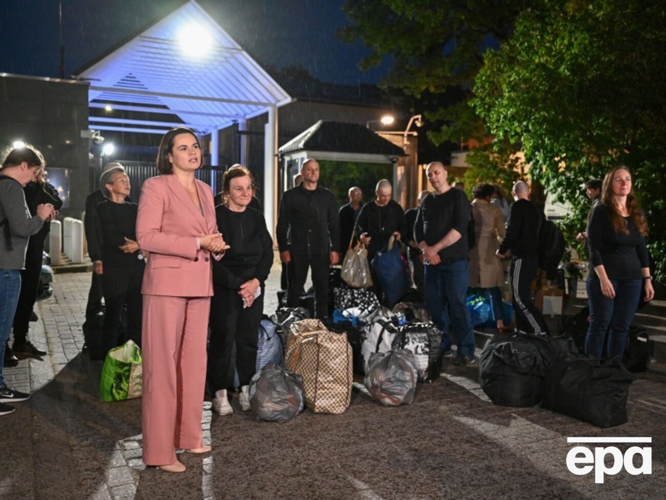 В ходе крупнейшего пока освобождения политзаключенных на свободу вышли 52 белоруса