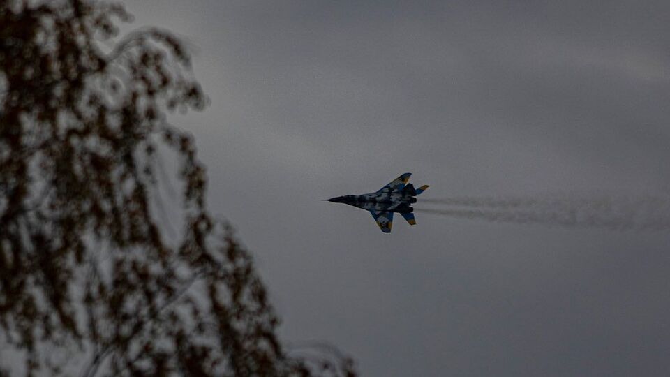 Украина полагается на вертолеты и самолеты, чтобы перехватывать и уничтожать российские Shahed, отметили СМИ