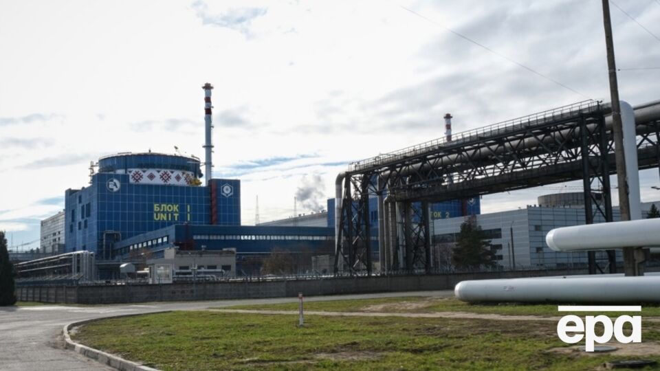 19 ноября в МАГАТЭ сообщали, что три АЭС Украины потеряли подключение к высоковольтным ЛЭП после ночного обстрела РФ