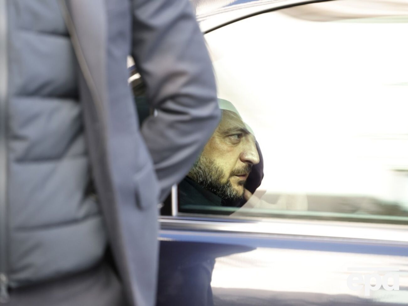 Борьба, которая ждет Зеленского, "полна риска", говорится в статье