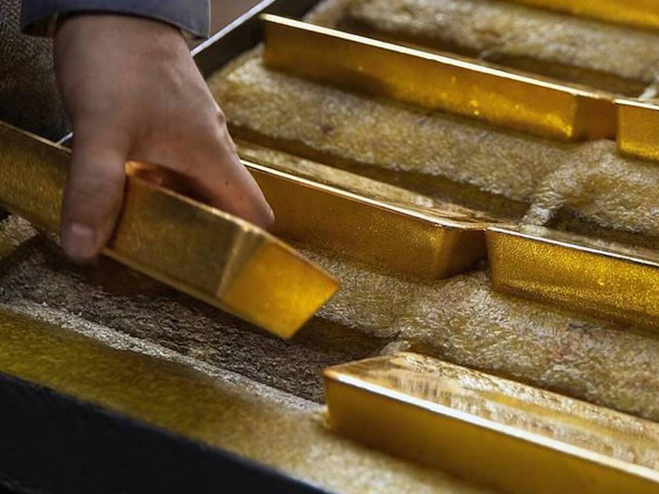 СВР: Золото РФ становится инструментом поддержки рубля