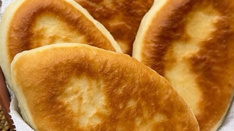 Пиріжки треба смажити на середньому вогні