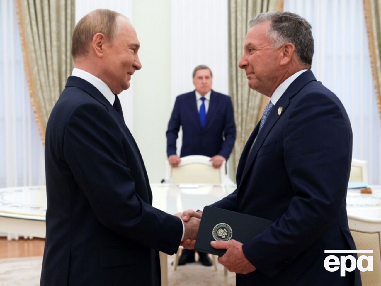 Пропонувати "мирну угоду" Путіну вирушили Віткофф і Кушнер