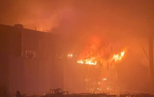 Пожар вспыхнул на складе для хранения аккумуляторов в "Алабуге", сообщили СМИ