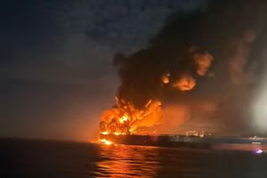 Танкери Kairos і Virat могли спалахнути через зовнішній вплив, припустили в мінтрансі Туреччини