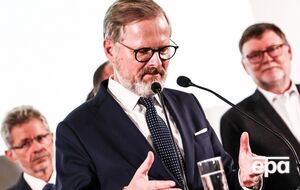 Как отметил Фиала, чешское государство на помощи Украине "точно не теряет, наоборот"