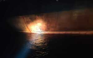 Накануне судно уже горело