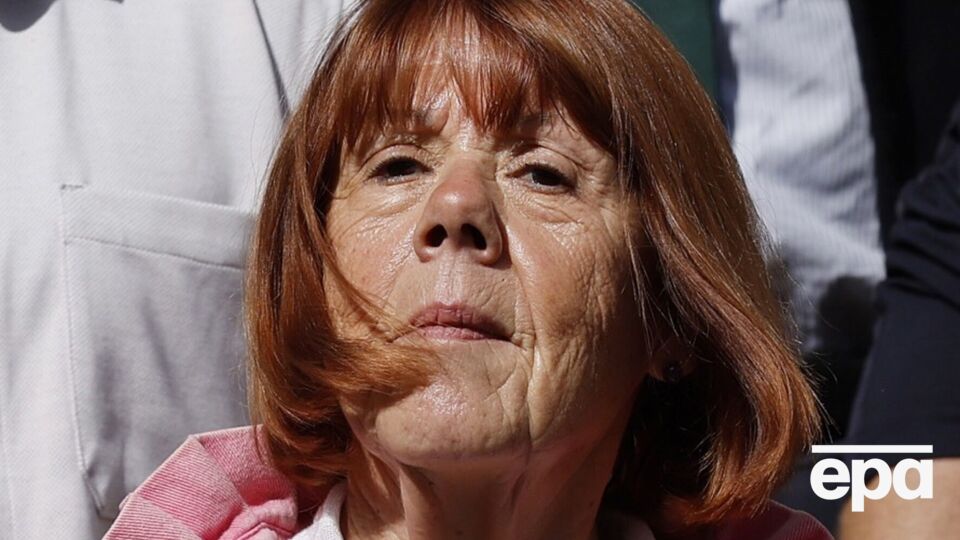 По словам адвоката бывшего мужа Пелико, он много пишет за решеткой