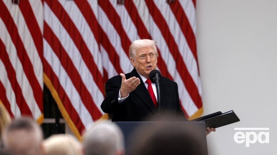 Трамп попросив вважати повітряний простір над Венесуелою "повністю закритим"