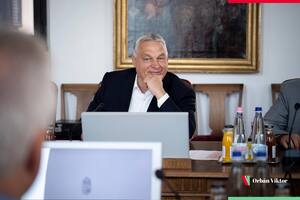 Будапешт "не в одній ваговій категорії" з РФ і США, пояснив Орбан