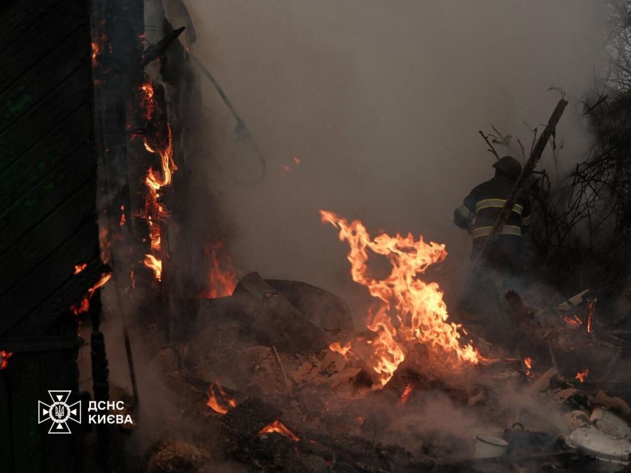 Игнат подчеркнул, что во время атаки 29 ноября на Киев и область были прямые прилеты и дронов, и ракет