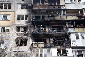 Ліквідацією наслідків обстрілу займалося 360 рятувальників