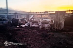 В Днепре ночью горело предприятие
