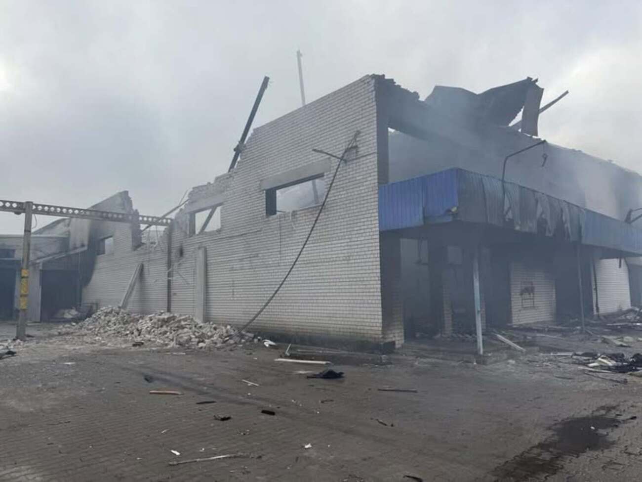 По оценкам компании, огонь уничтожил продукцию на "десятки миллионов гривен"