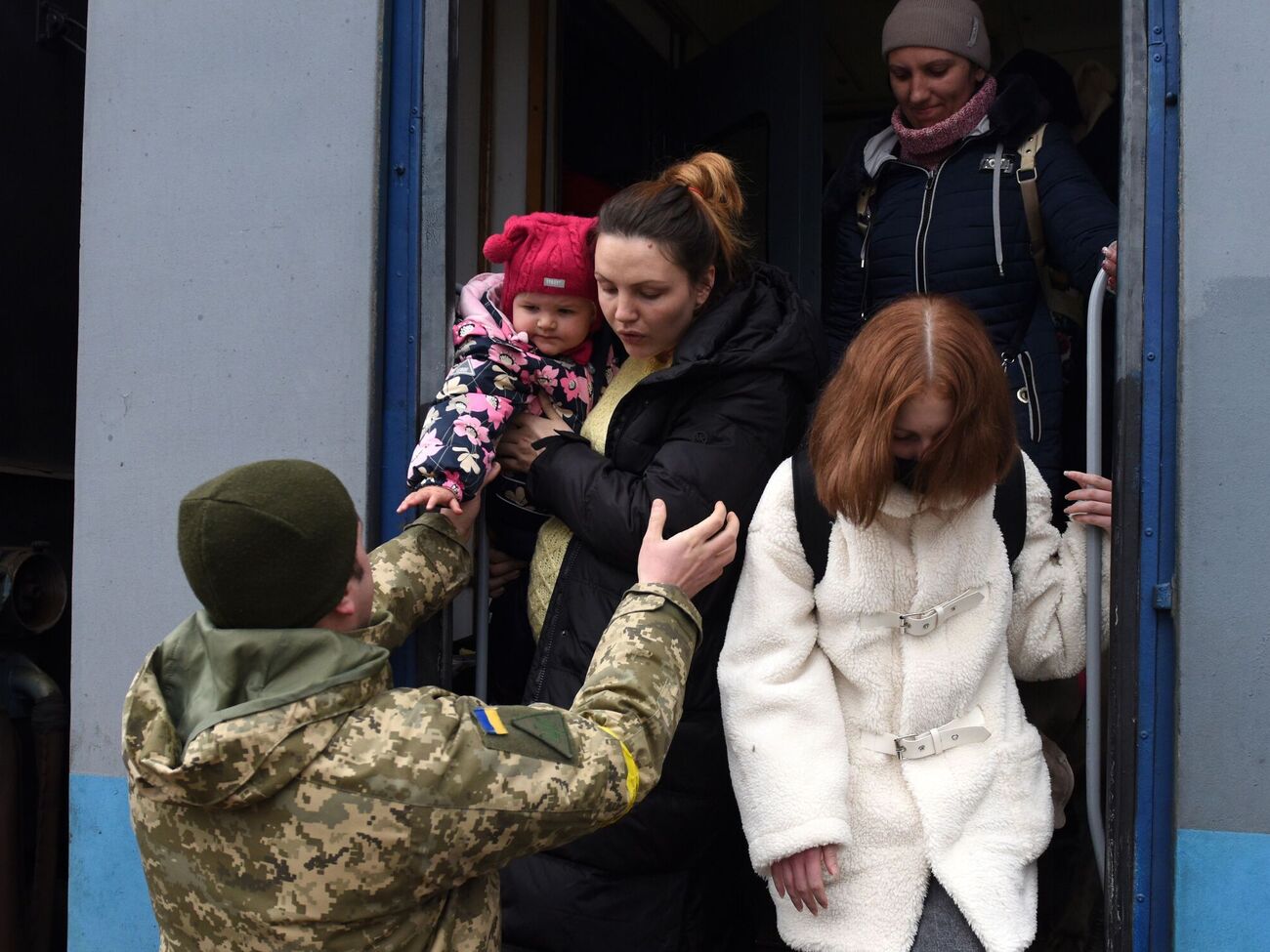 Державні ресурси слід спрямувати на захист від обстрілів, заявили у партії