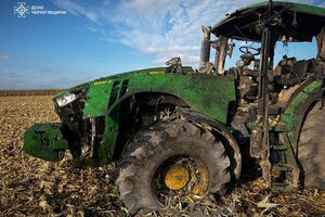 В результате взрыва российского беспилотника подорвано три единицы техники, сообщили в ГСЧС